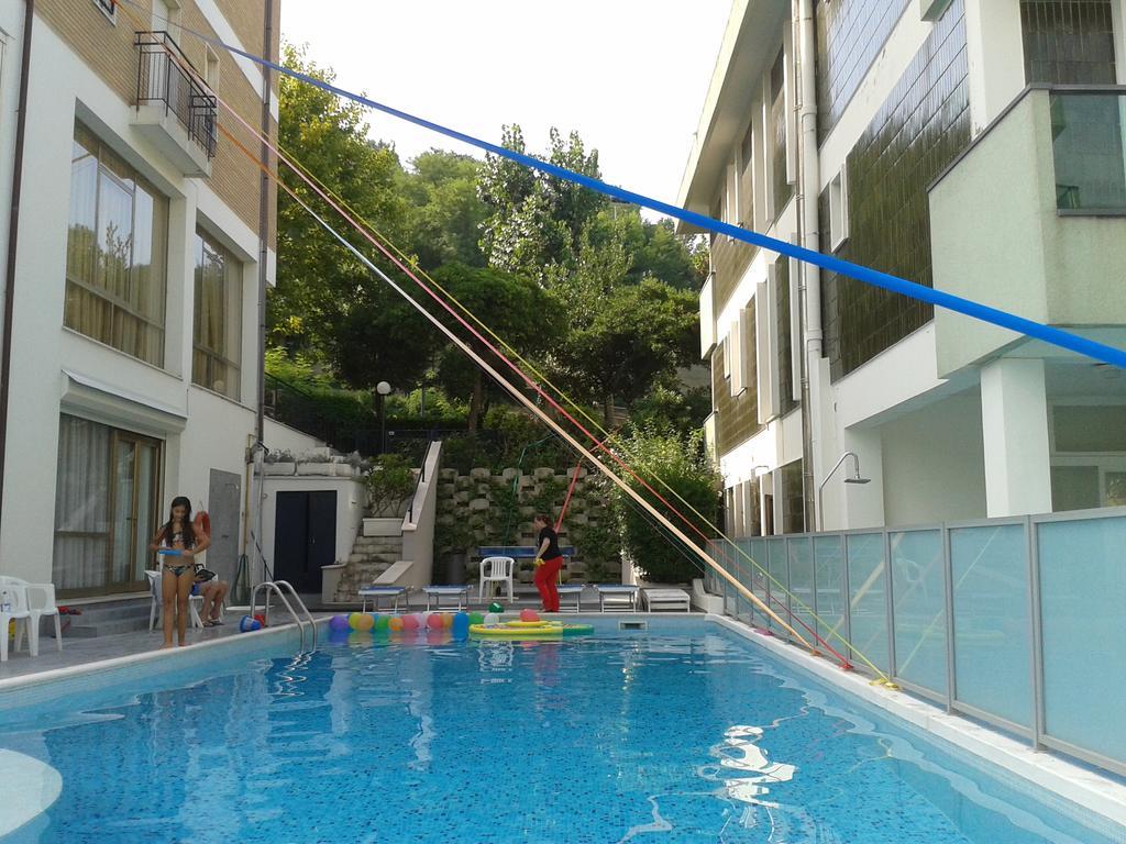 Sporting Hotel Gabicce Mare Esterno foto