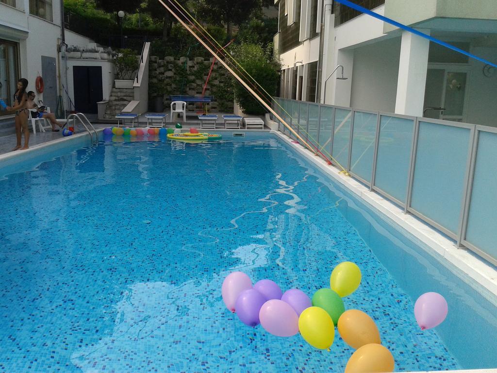 Sporting Hotel Gabicce Mare Esterno foto