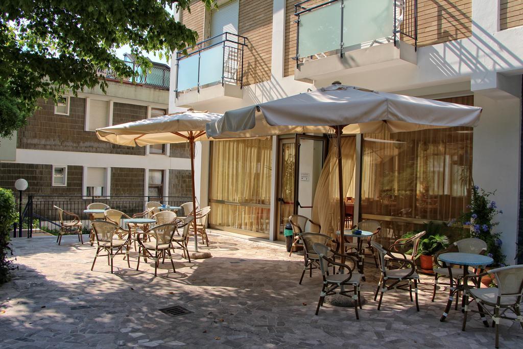 Sporting Hotel Gabicce Mare Esterno foto
